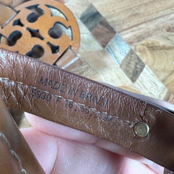 Tory Burch Miller Flat Sandals Leather Brown Logo Thong Flip Flops Women 8.5 - Picture 7 of 7